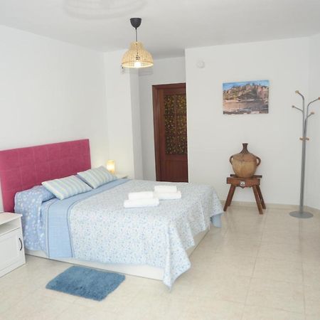 Habitacion Grande Con Terraza Privada, Malaga Centro Luaran gambar