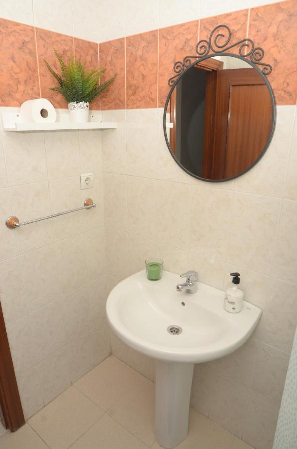 Habitacion Grande Con Terraza Privada, Malaga Centro Luaran gambar