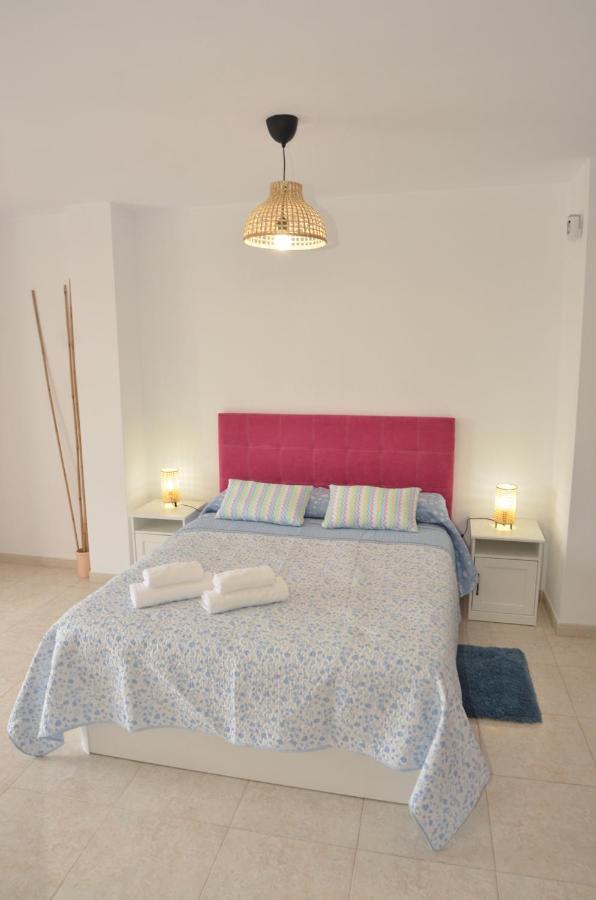 Habitacion Grande Con Terraza Privada, Malaga Centro Luaran gambar