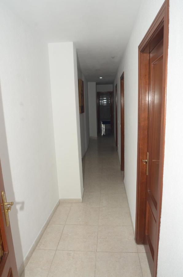 Habitacion Grande Con Terraza Privada, Malaga Centro Luaran gambar
